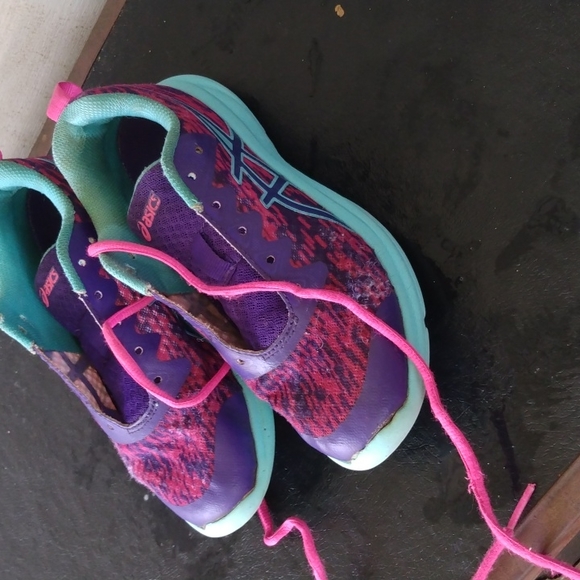 Asics - Picture 2 of 4